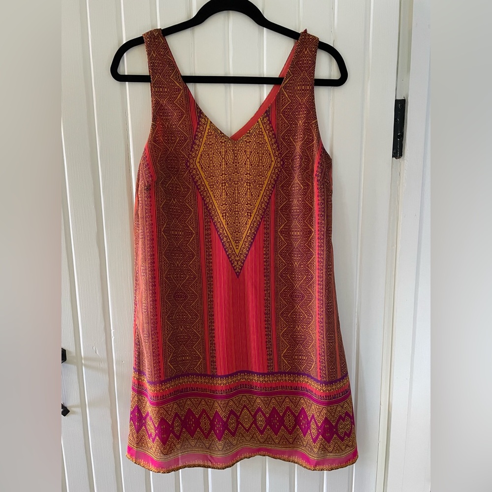 City Triangles Shift dress - Size Small- Brilliant colors- lined 💙💜🧡
